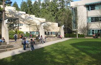 卡比兰诺大学校徽logo图片