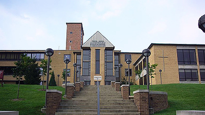 贝拉明大学校徽logo图片