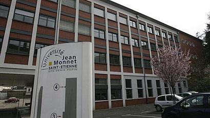 圣太田大学图片