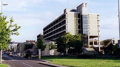 贡比涅技术大学校徽logo图片