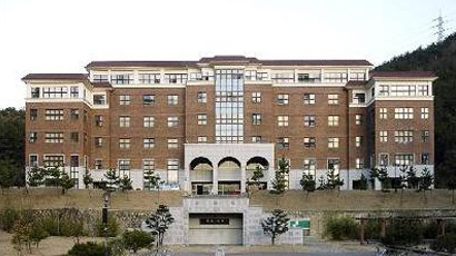 灵山大学图片