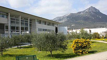 土伦大学图片
